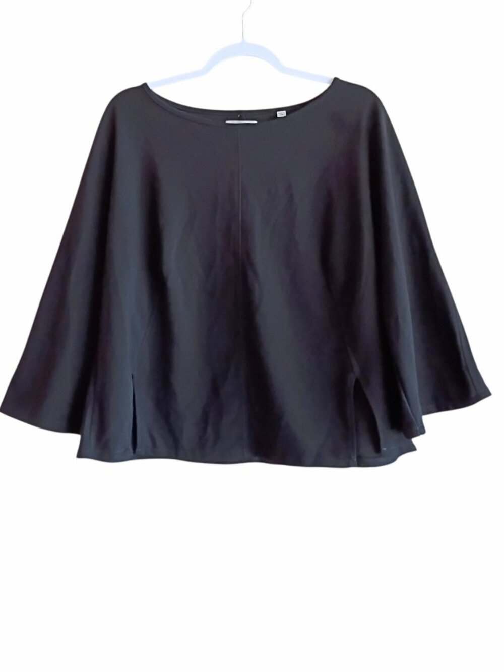 Max Studio black textures crop sleeve sweater.